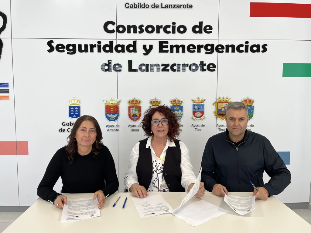 El Consorcio de Seguridad y Emergencias y el Instituto Marítimo Pesquero sellan una alianza para reforzar la formación en extinción de incendios